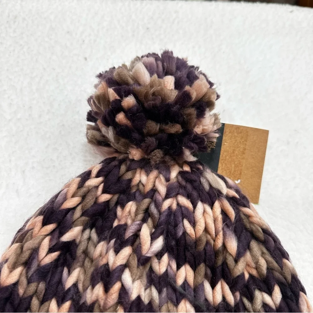 Women’s Knit North Face Hat